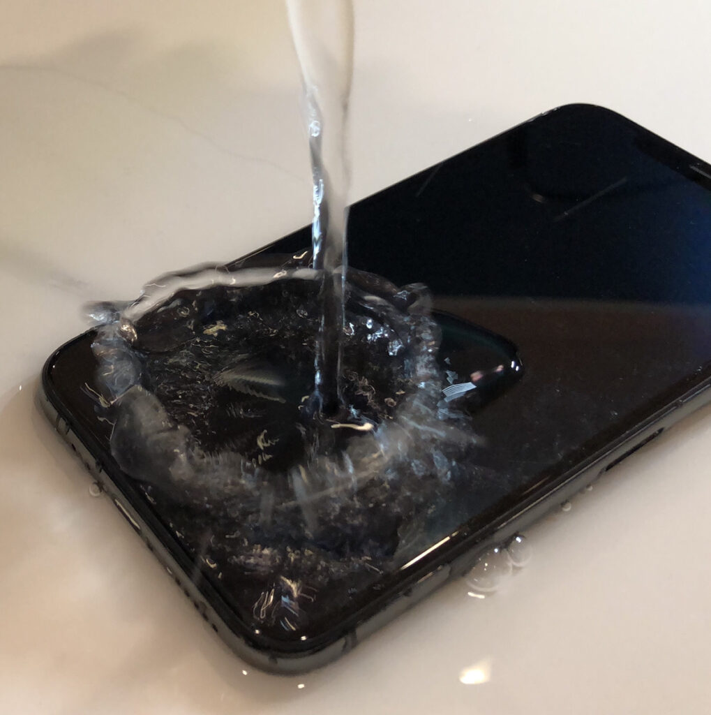 苫小牧でiPhoneを水没させた場合、起こり得る故障とは？